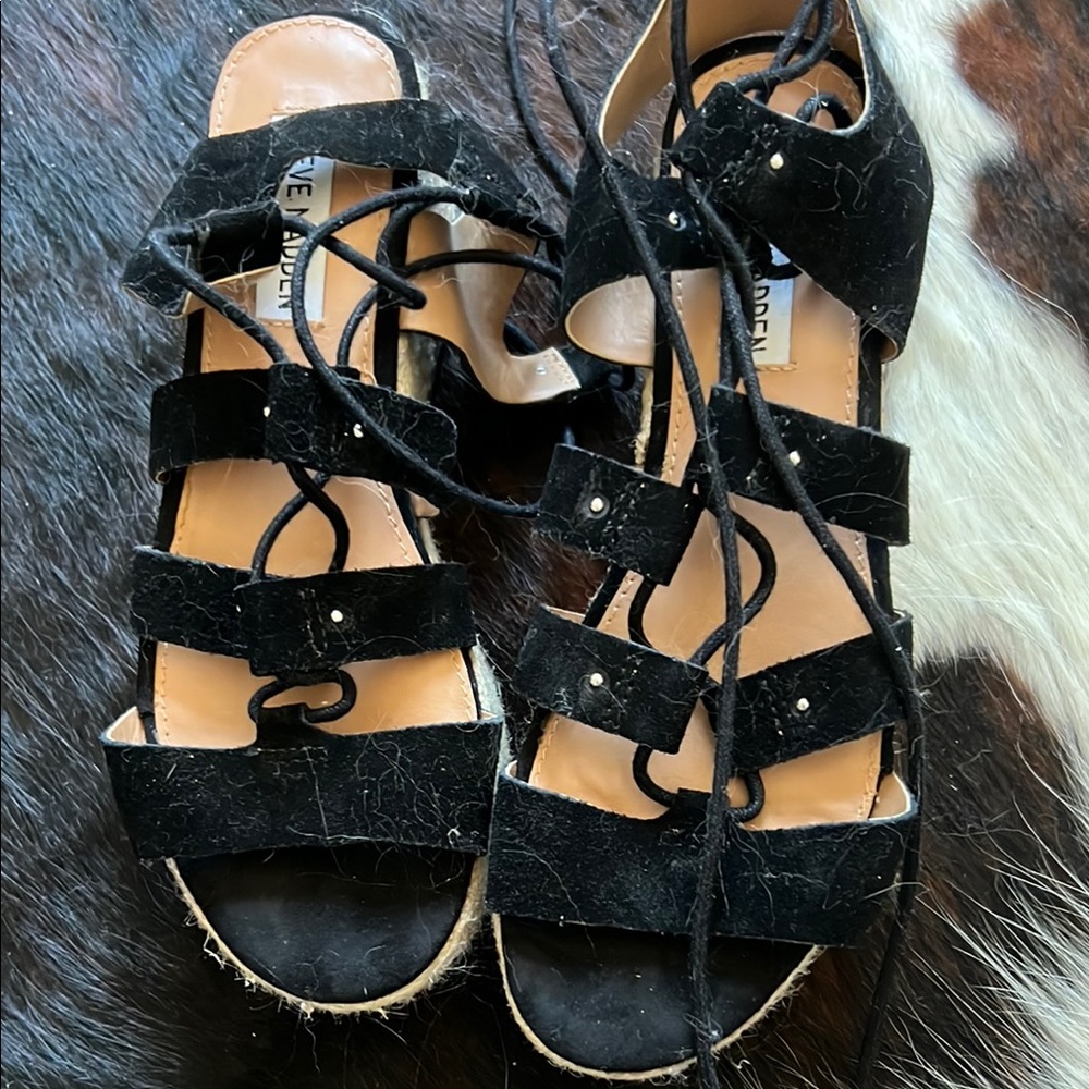 Steve Madden Black Wedge Sandals with Strappy Design